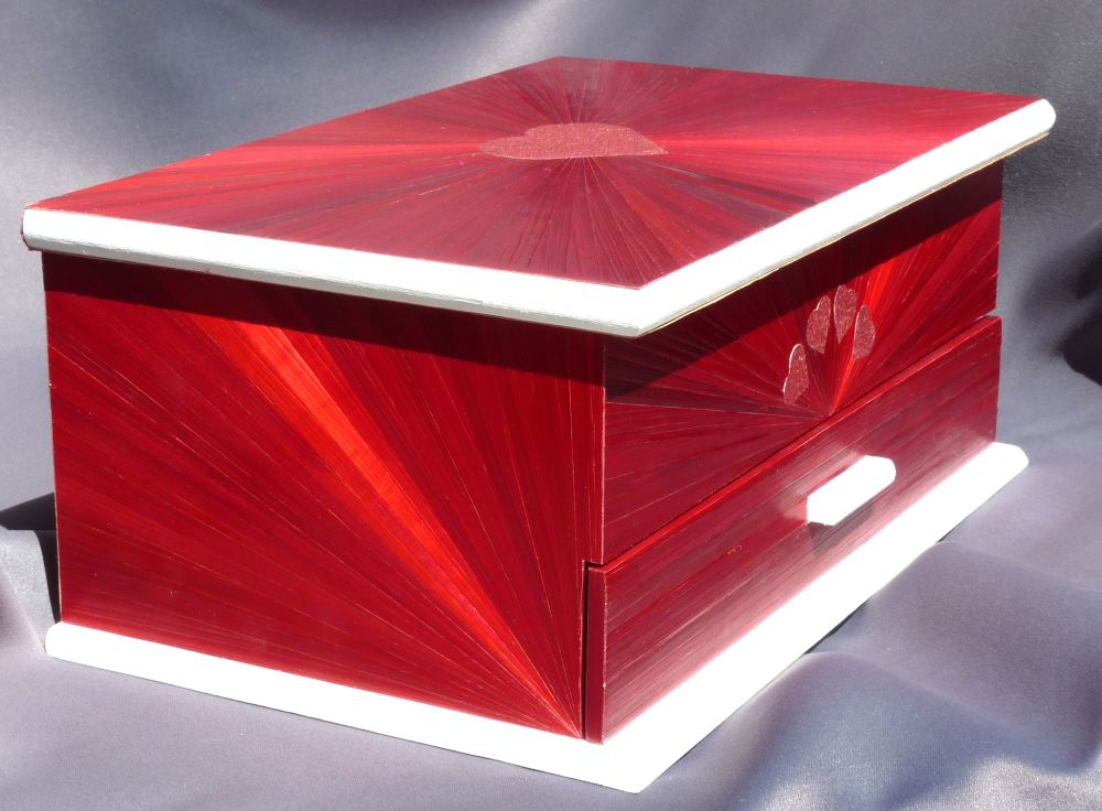 Boîte à bijoux Saint-Valentin avec de beaux reflets de lumière