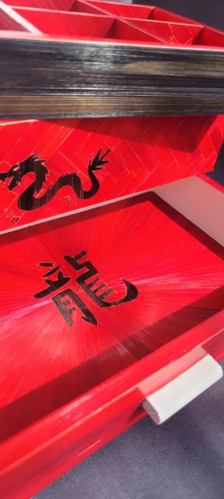 Magnifique DRAGON 龙 cracheur de feu qui représente le signe astrologique chinois