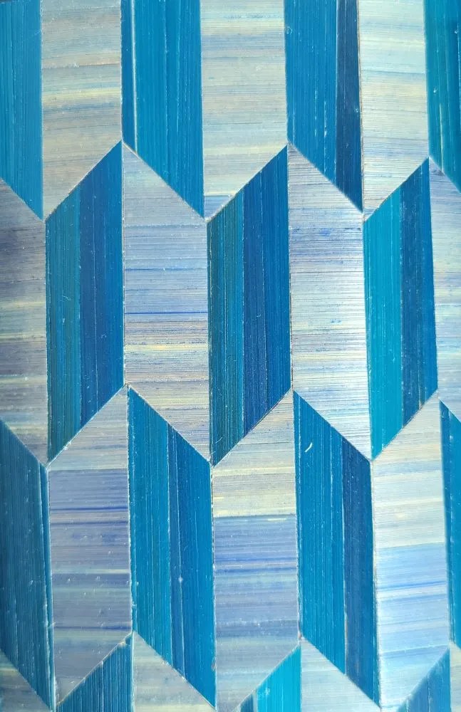 Coffret à trésors agencement biseauté des rubans de paille bleus