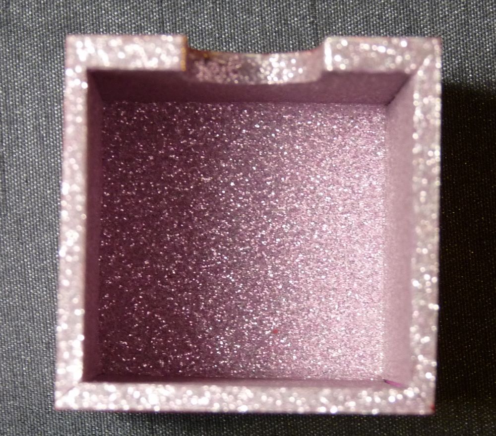 Avent Calendar with straw marquetry One day One pattern One color The 2december Pattern : fan (éventail) Color : bpink (rose)