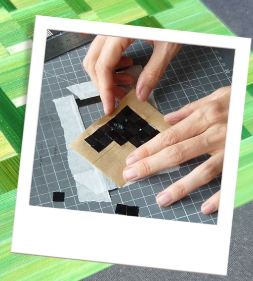 Motif-damier-en-marqueterie-de-paille