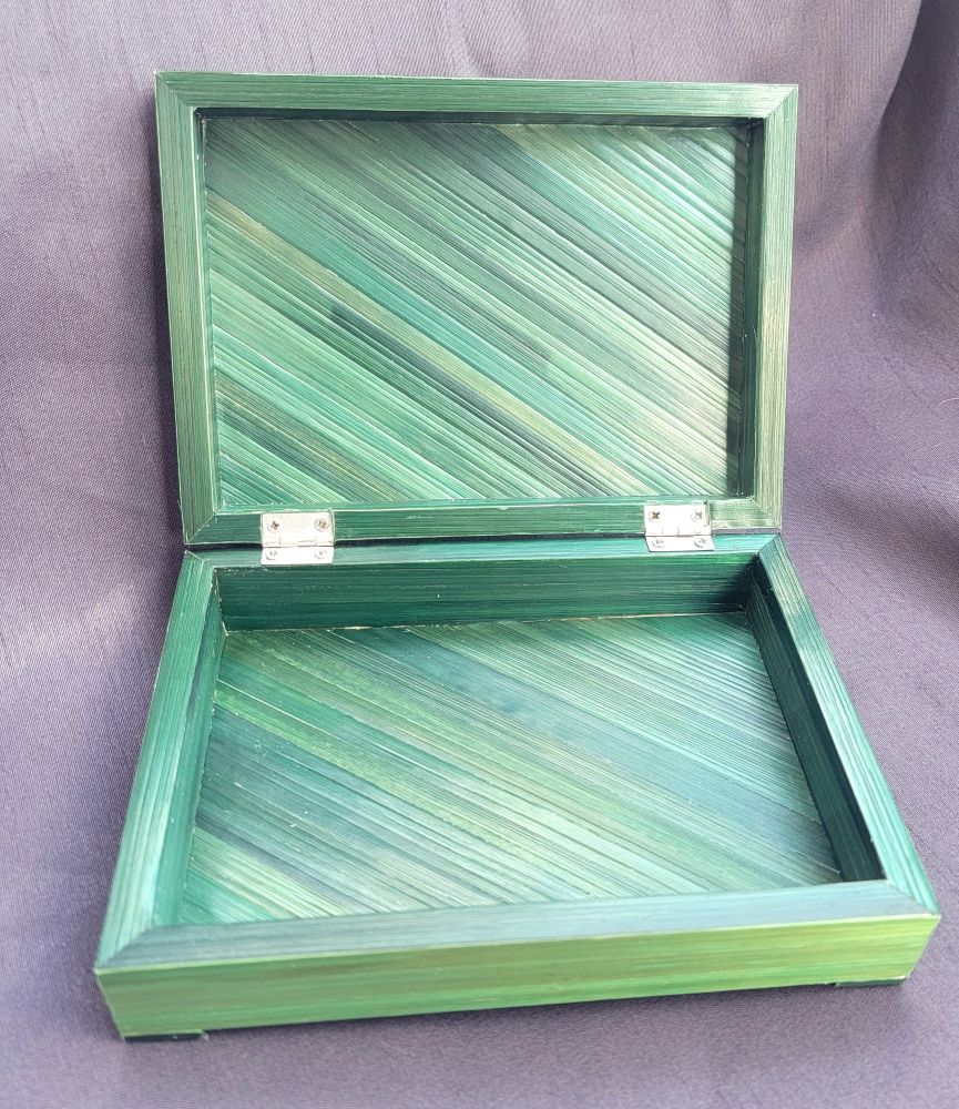 Boite de marqueterie de paille