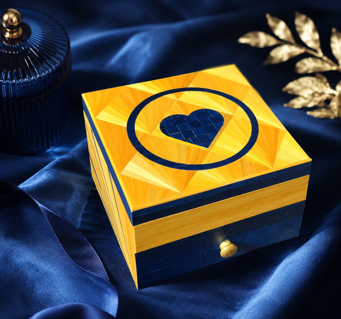 Pièce unique - boite a bijoux - marqueterie