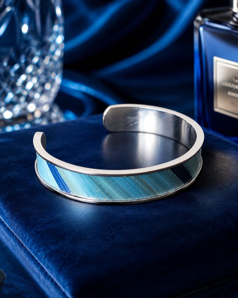 Bracelet bleu des mers marqueterie de paille