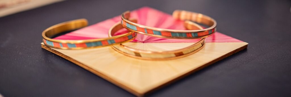 Bracelets uniques et fait mains